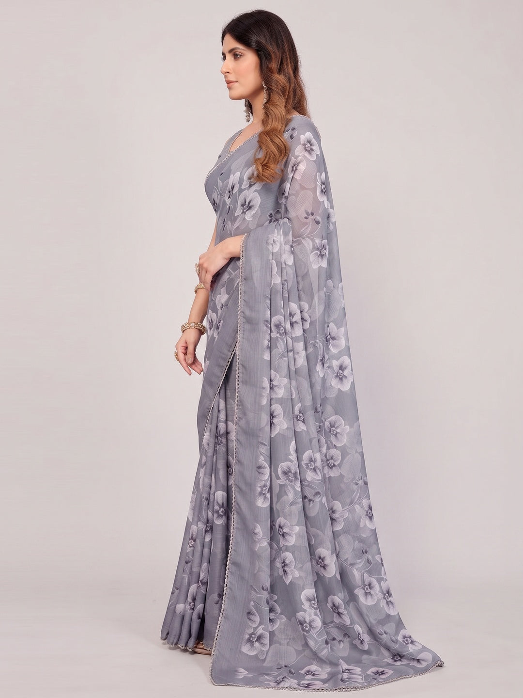 Elegant Gery Floral Printed Georgette Saree Enhanced With Delicate Lace Border Work - Image 12