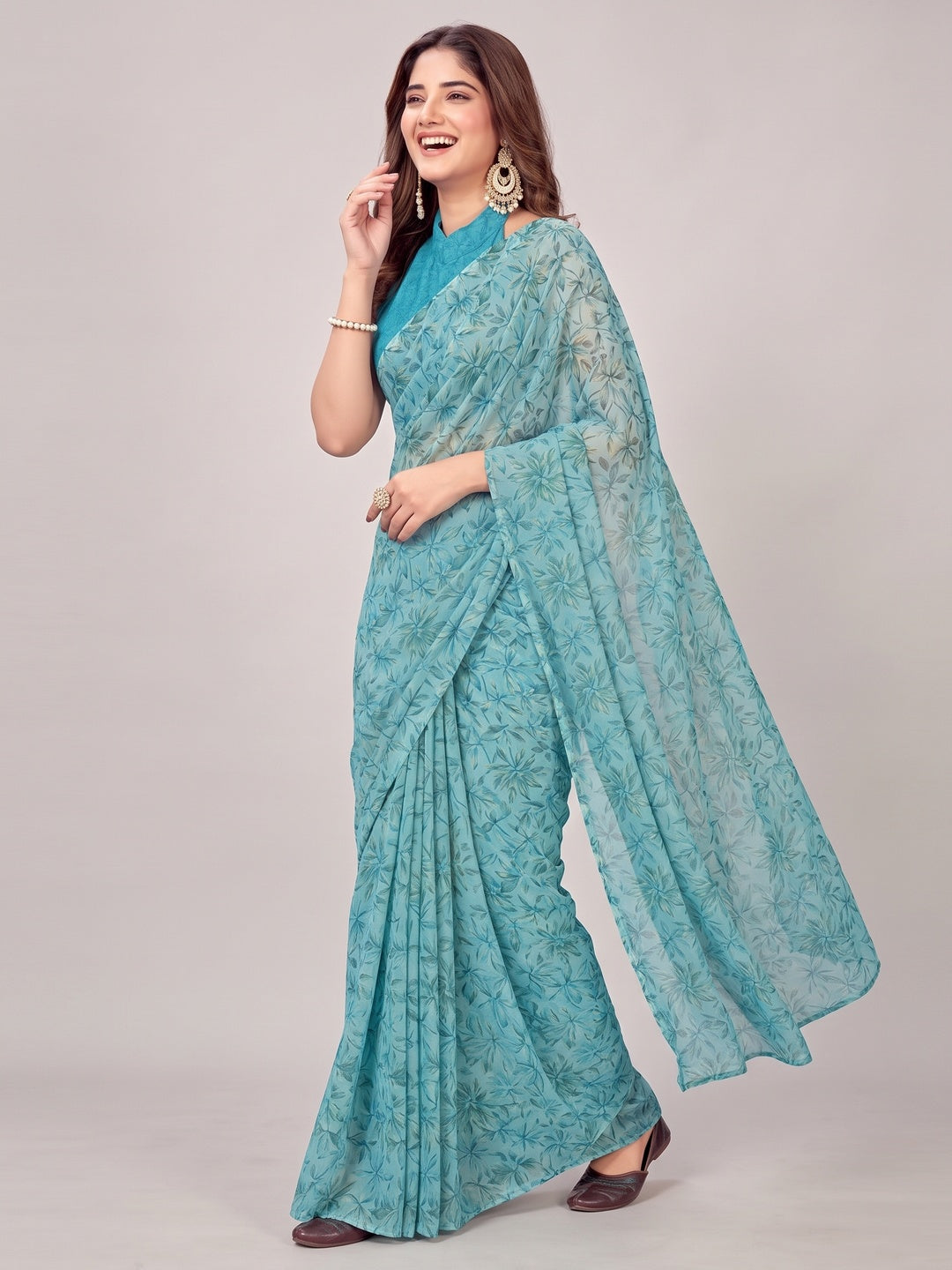 Blue Floral Printed Georgette Saree - Image 4