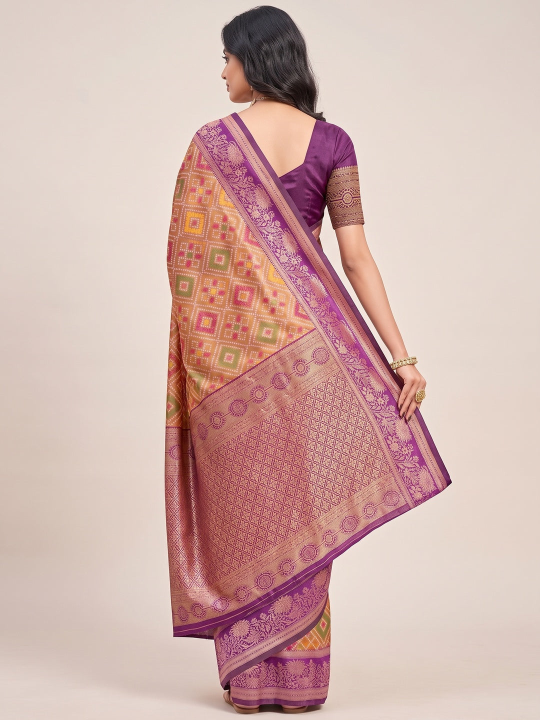Timeless Dark Mustard Geometric & Floral Design Weaving Silk Blend Saree With Stylish Tassels Pallu - Image 2