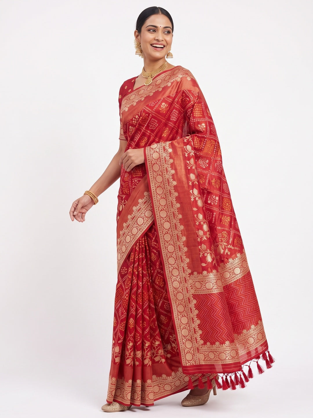 Classic Red Banarasi Jacquard Saree With Artistic Floral & Bandhani Design Weaving - Image 4