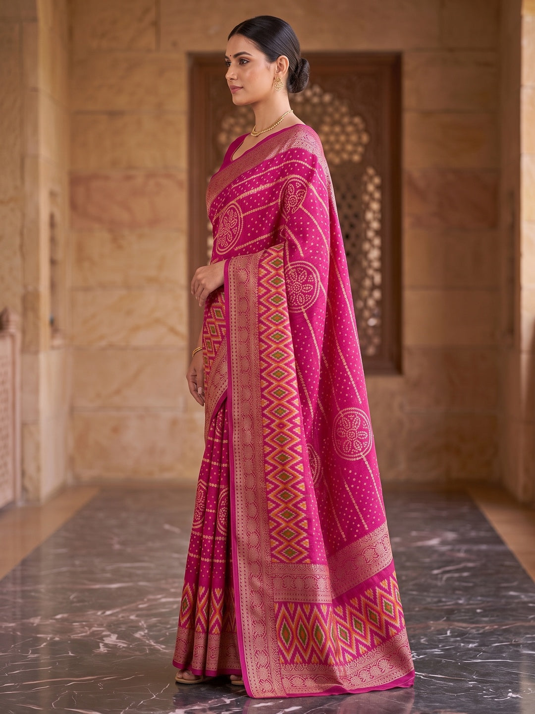Peachmode Magenta Bandhani Art Silk Saree - Image 5
