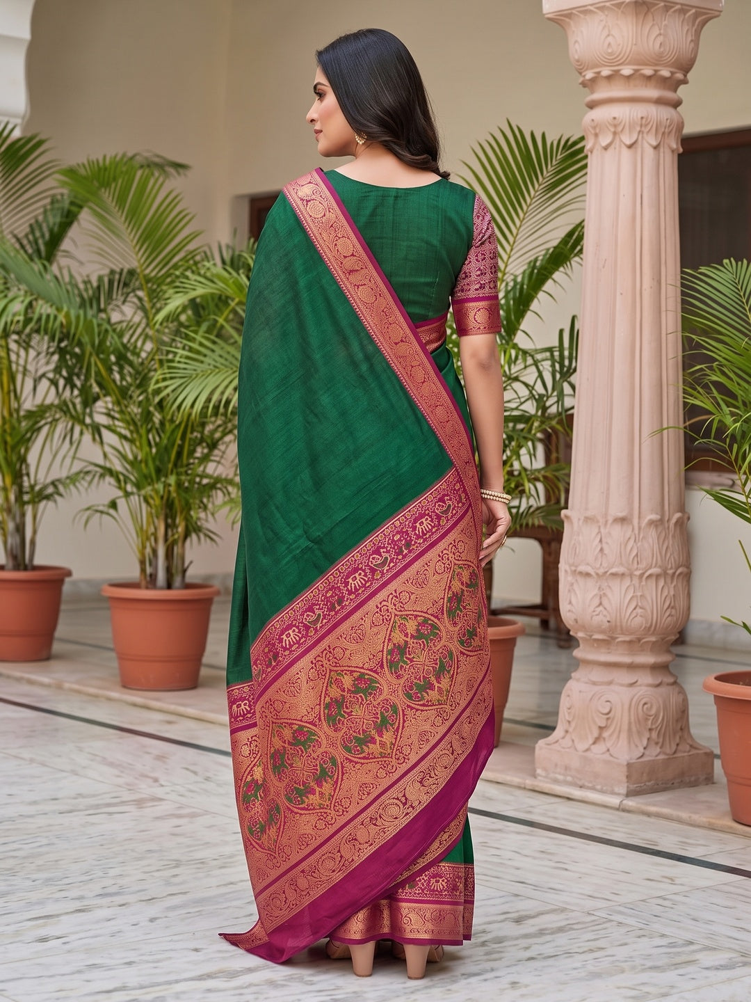Peachmode Green Patola Border Art Silk Saree - Image 3