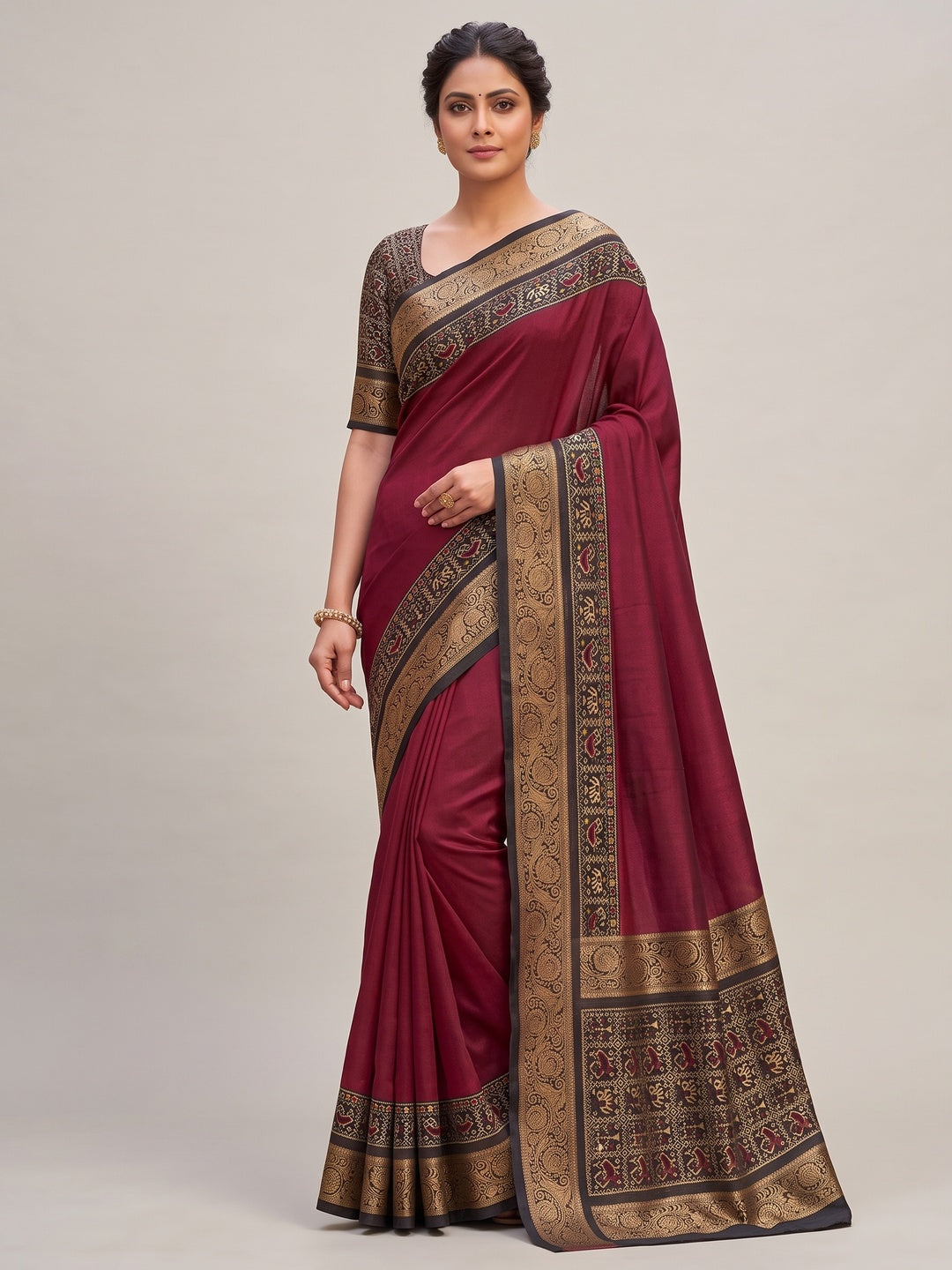 Peachmode Maroon Patola Border Art Silk Saree - Image 5