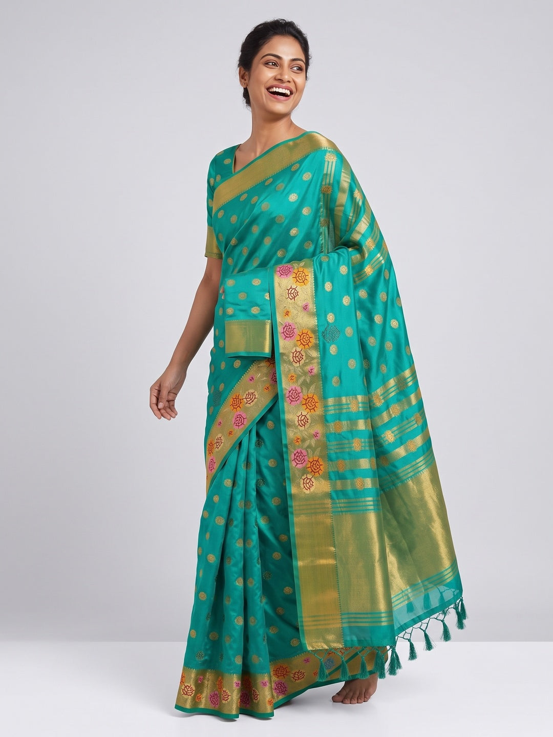 Rexona Green Zari Woven Jacquard Saree With Embroidery Border - Image 4
