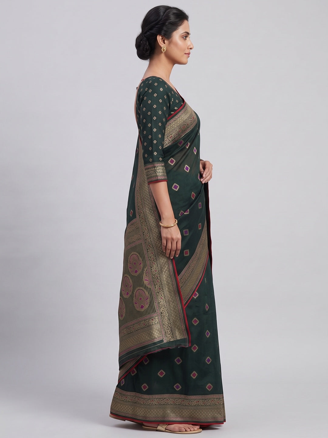 Green Viscose Saree with Foil Geometric Prints - Image 3