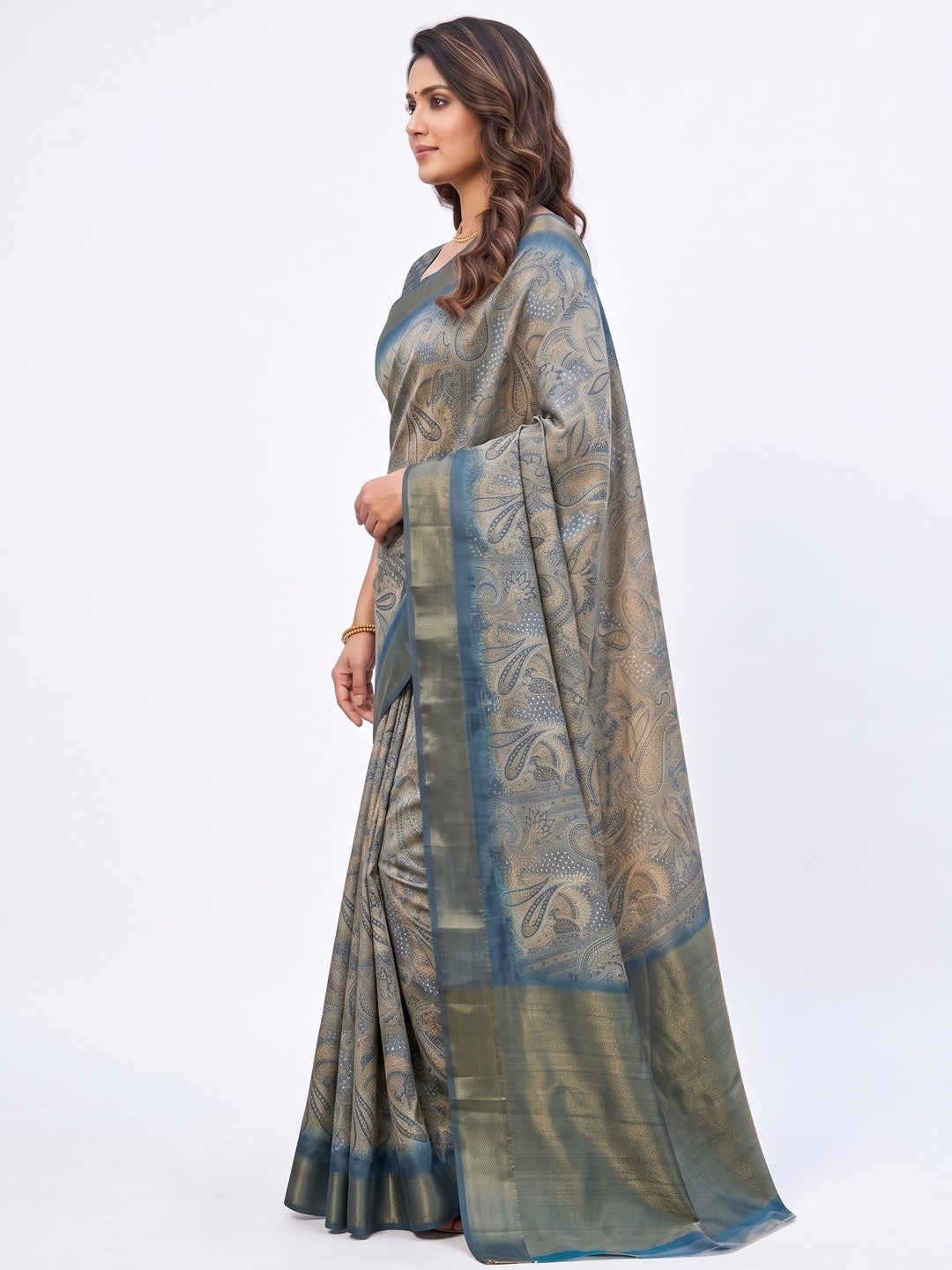 Festive Grey Silk Blend Saree with Subtle Floral Print and Shimmering Zari Border - Image 5