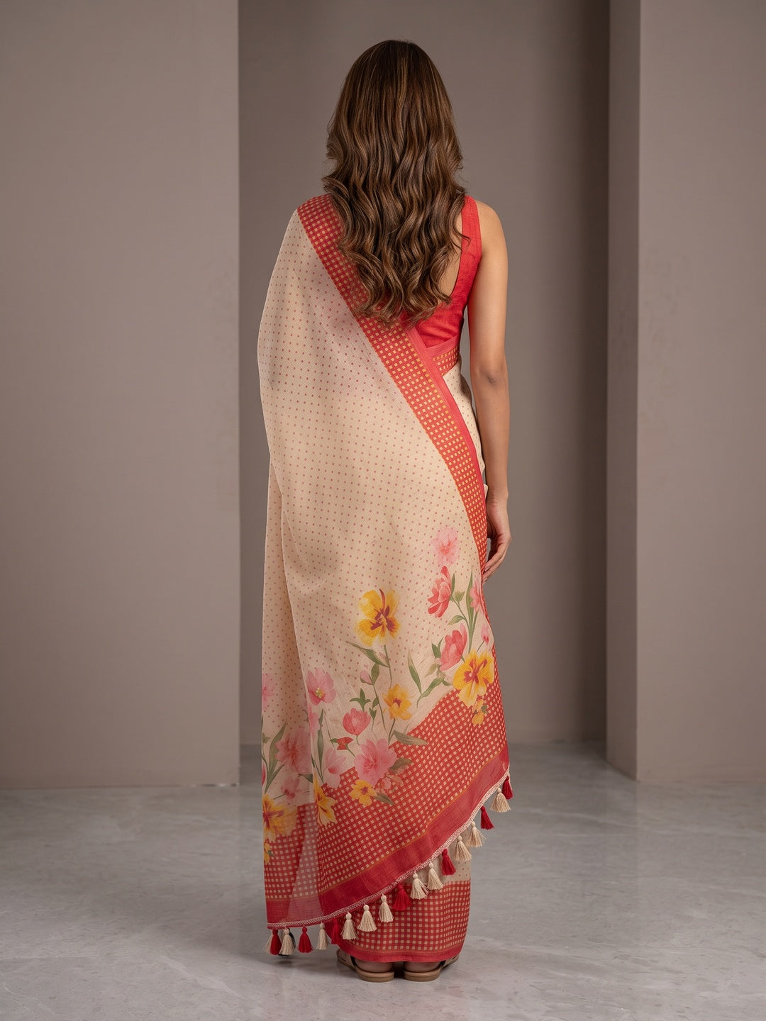 Peachmode Off White Orange Floral Soft Linen Saree - Image 4