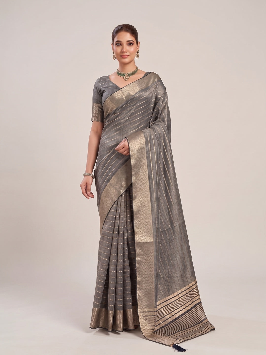 Peachmode Grey Cotton Blend Saree - Image 2