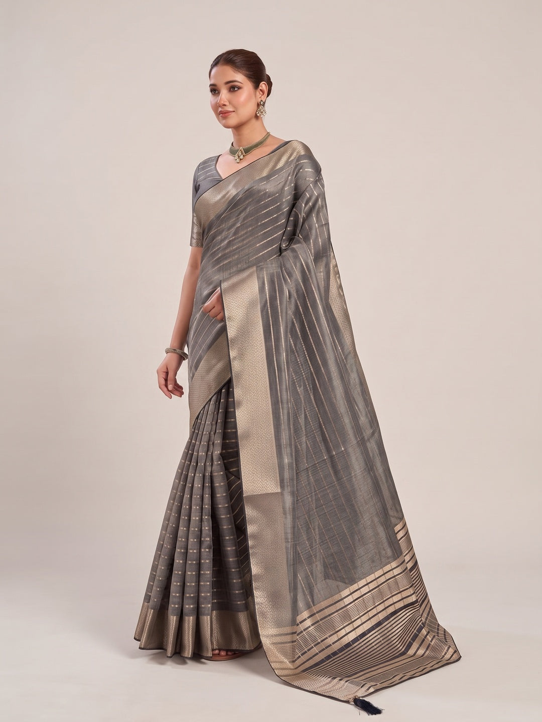 Peachmode Grey Cotton Blend Saree - Image 4