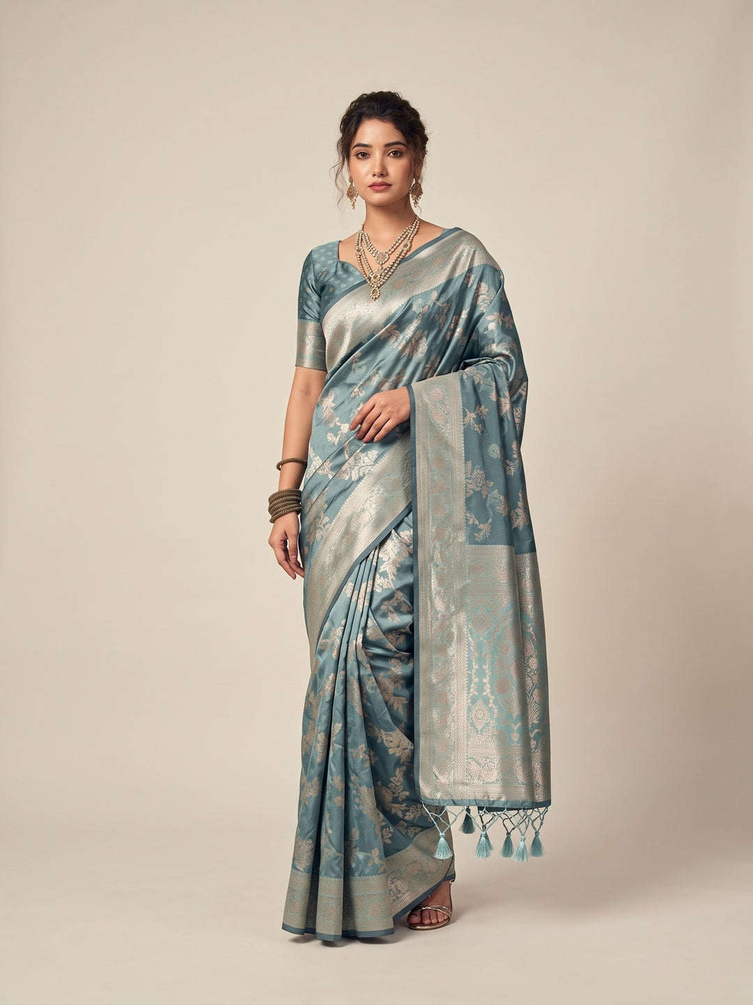Peachmode Green Silk Blend Saree - Image 1