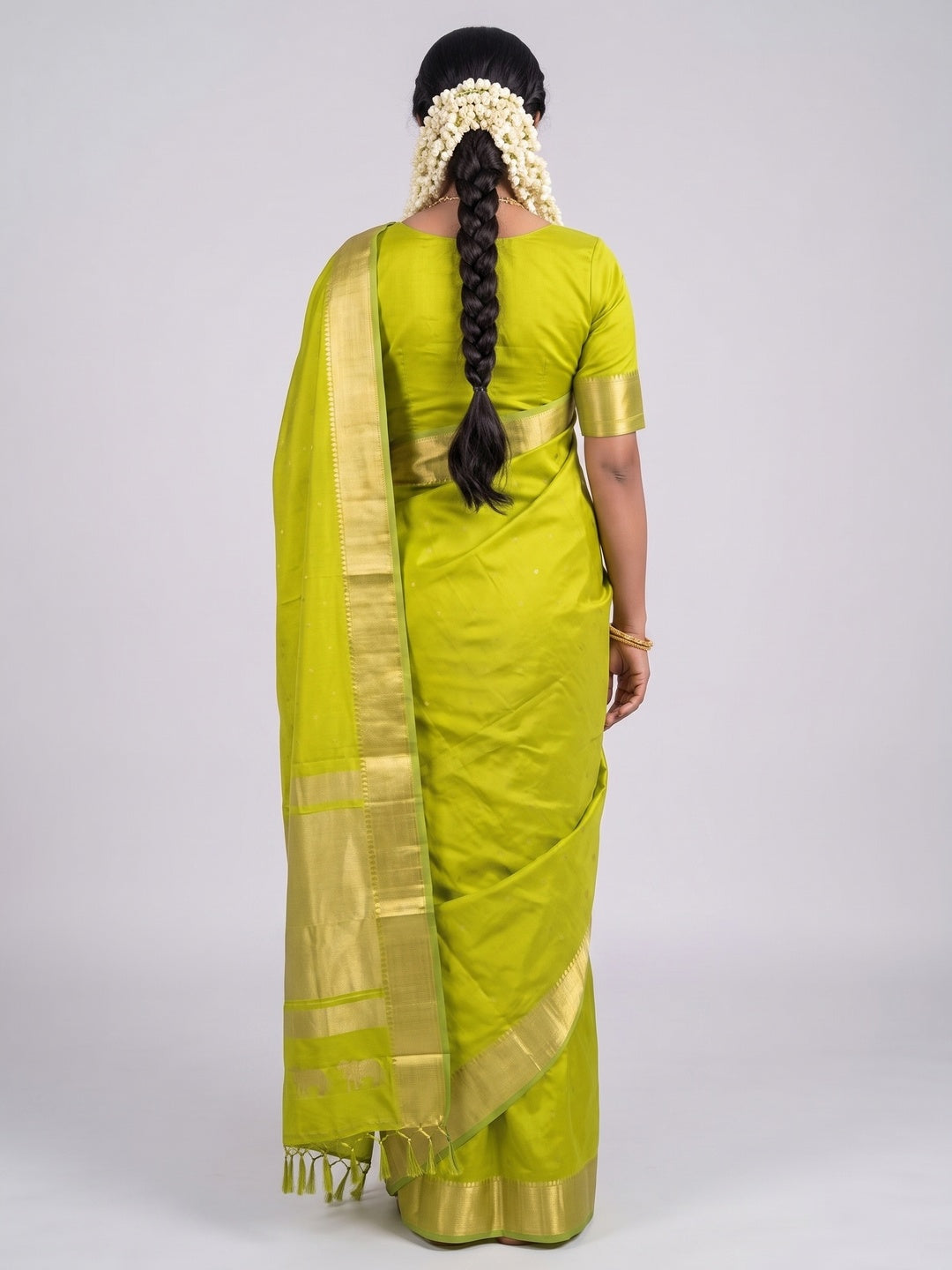 Majestic Parrot Green Horse Motif Woven Soft Silk Blend Saree With Designer Tassel Pallu - Image 4