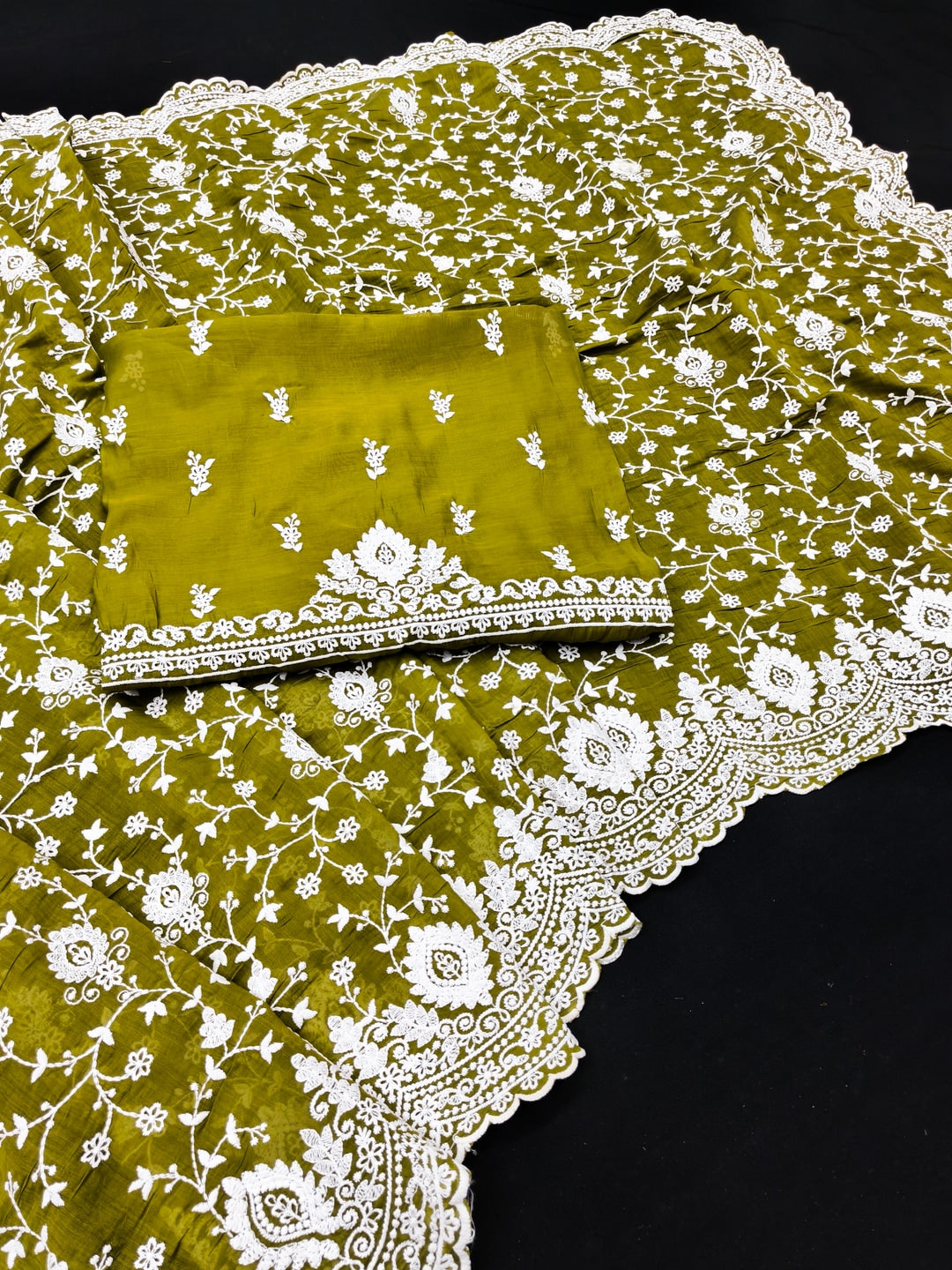 Peachmode Olive Floral Embroidered Mul Chanderi Saree - Image 3