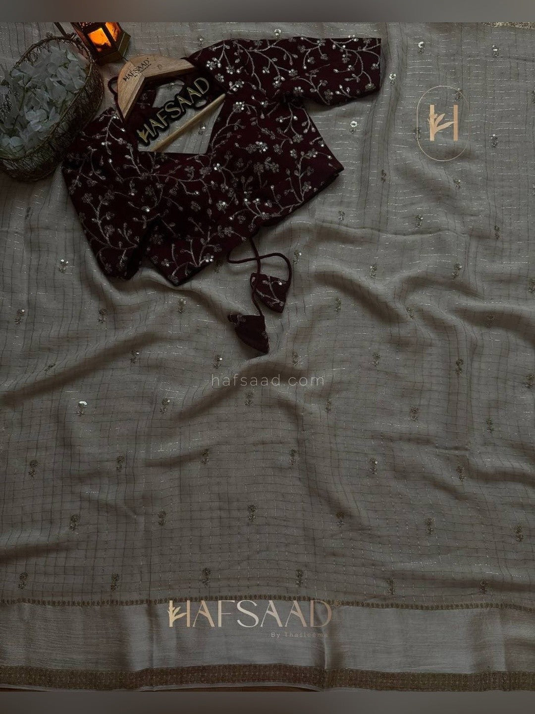 Peachmode Cream Viscose Georgette Sequins Saree - Image 3