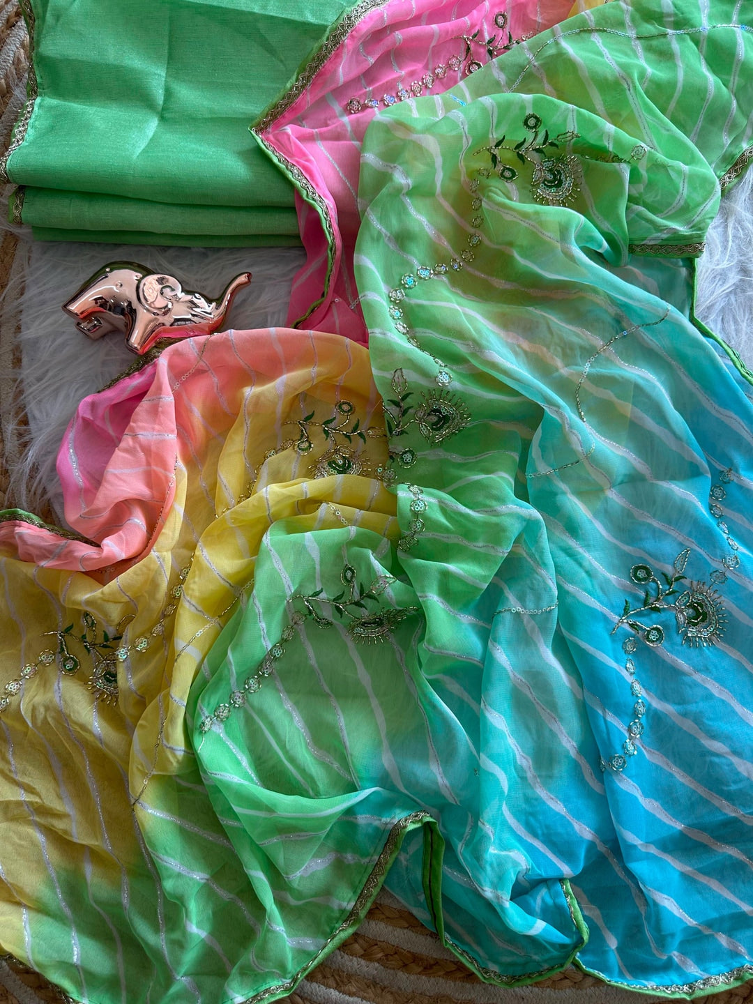 Peachmode Green Multicolor Hand Work Lehariya Georgette Saree - Image 2