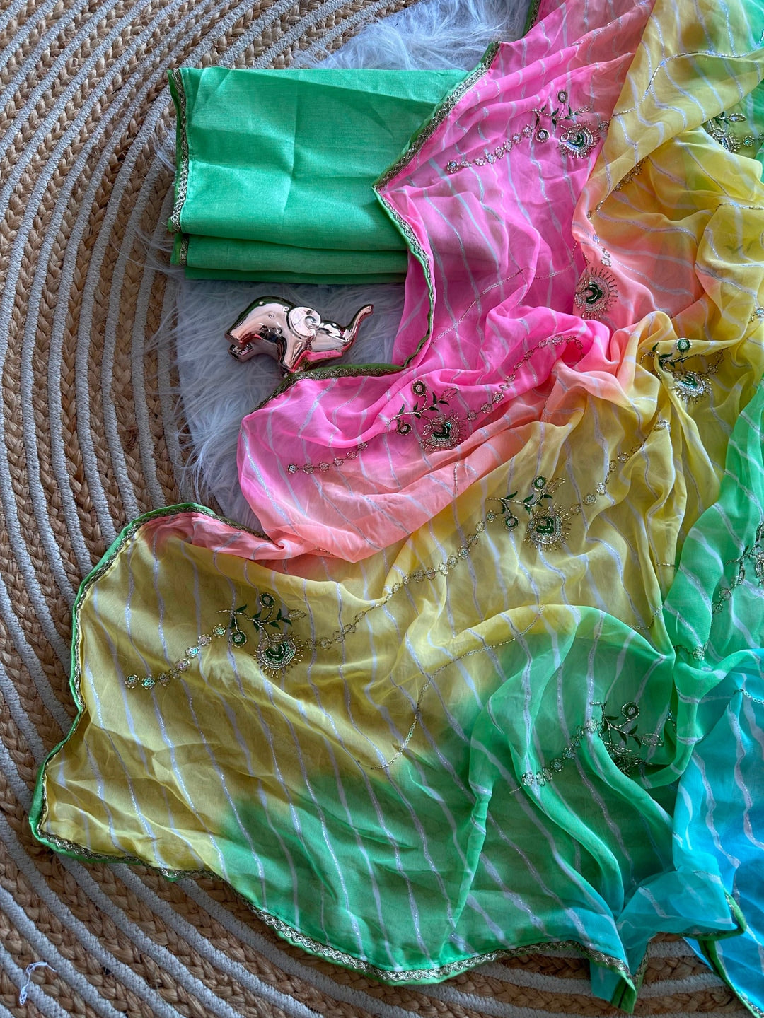 Peachmode Green Multicolor Hand Work Lehariya Georgette Saree - Image 3