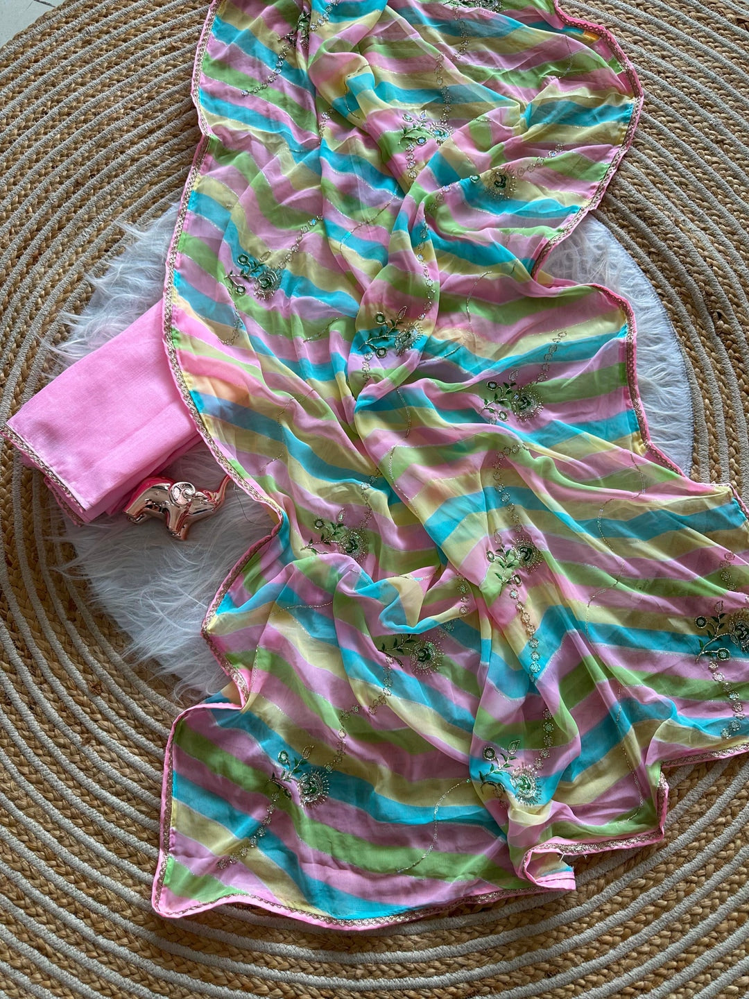Peachmode Pink Multicolor Hand Work Lehariya Georgette Saree - Image 4