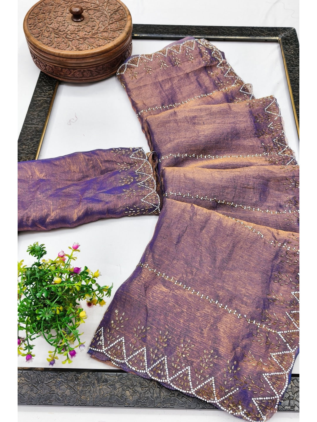 Peachmode Mauve Fendi Chiffon Embellished Saree - Image 4