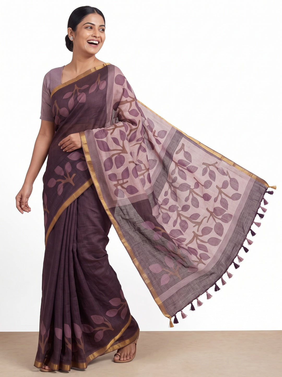 Peachmode Brown Kalamkari Print Linen Cotton Saree - Image 5