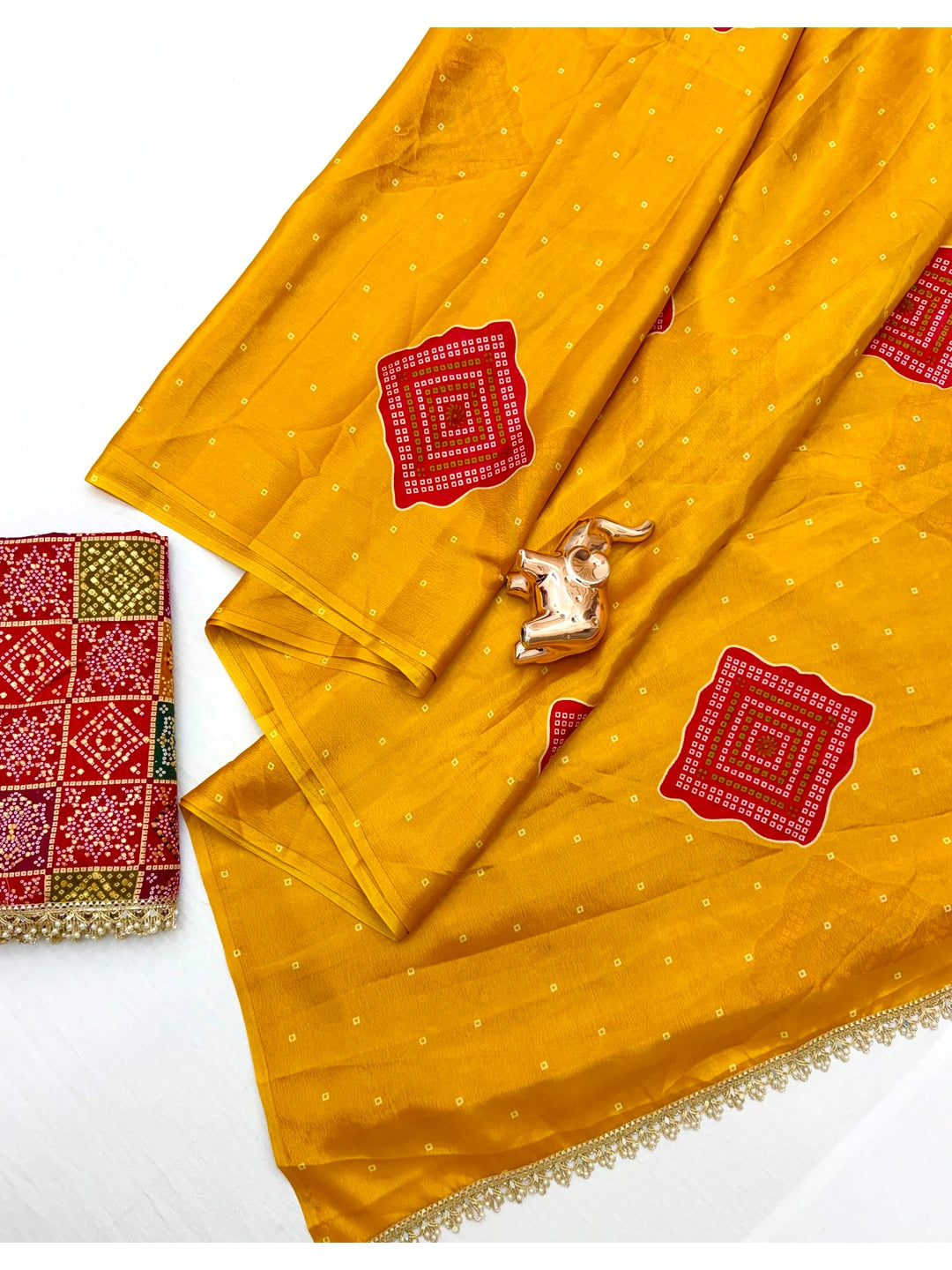 Peachmode Mustard Red Bandhani Print Crepe Silk Saree - Image 4