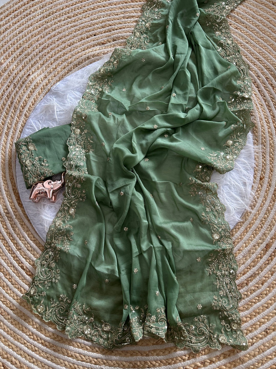 Peachmode Green Sequin Embroidered Georgette Saree - Image 4
