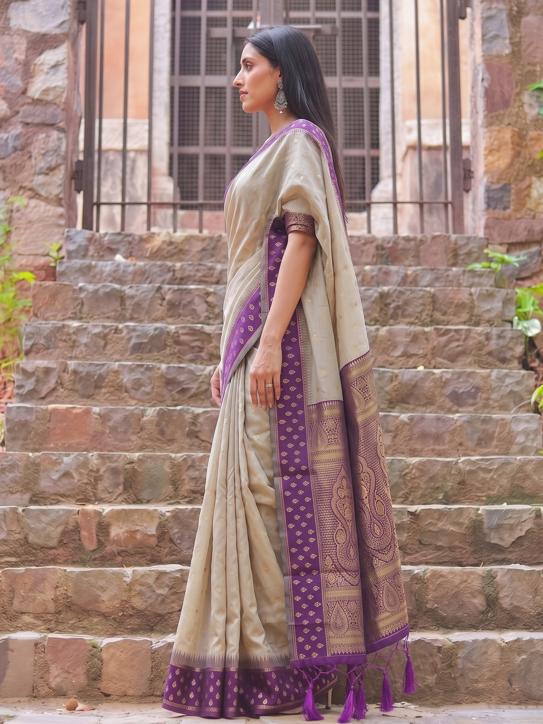 Peachmode Beige Purple Woven Border Cotton Saree - Image 4