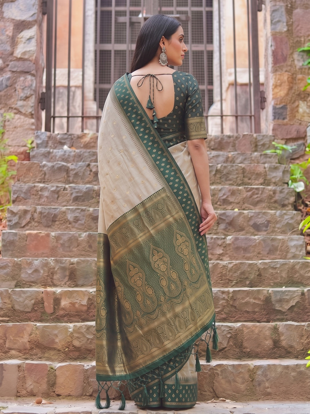 Peachmode Beige Dark Green Woven Border Cotton Saree - Image 3