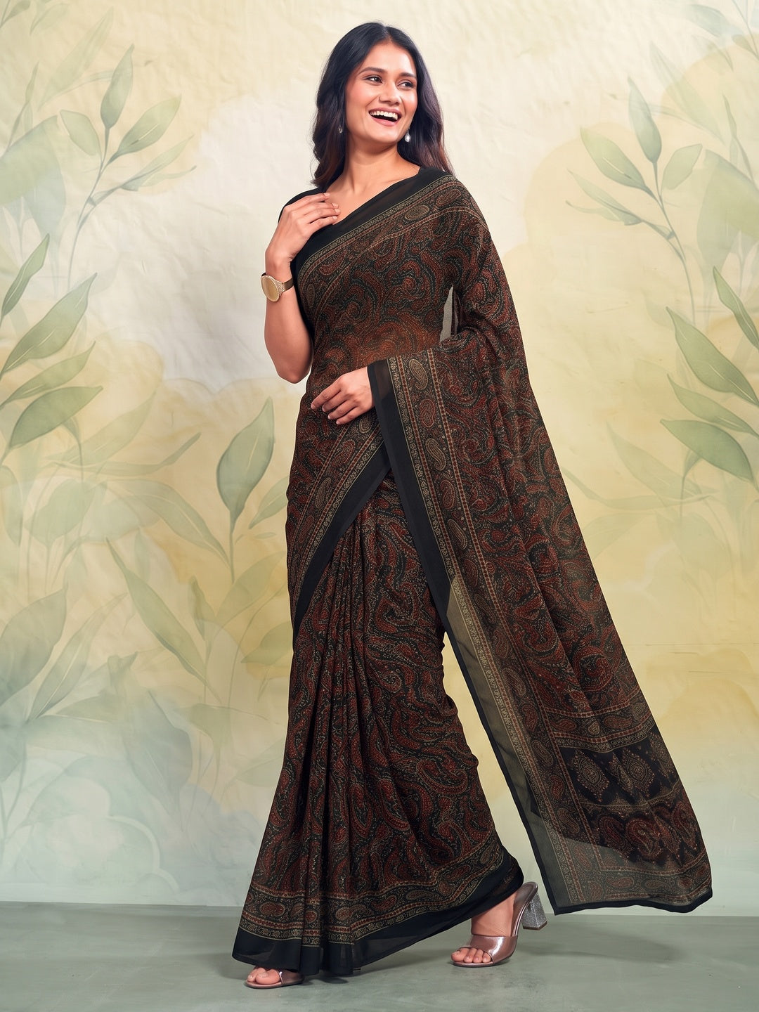 Peachmode Black Printed Smart Chiffon Saree - Image 5