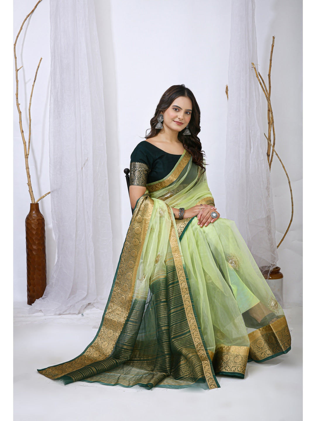 Peachmode Green Sequins Jacquard Kanchipuram Organza Saree - Image 3