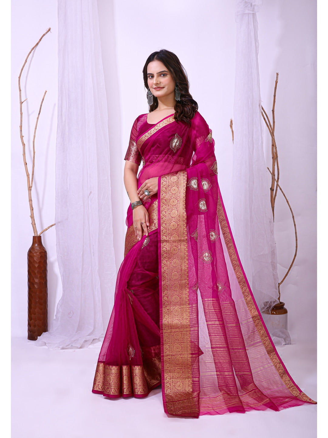 Peachmode Pink Sequins Jacquard Kanchipuram Organza Saree - Image 2