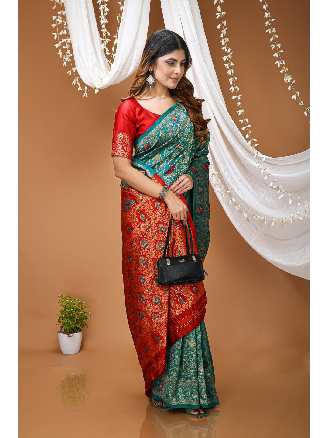 Peachmode Ferozi Heritage Jacquard Buta Soft Lichi Silk Saree - Image 3