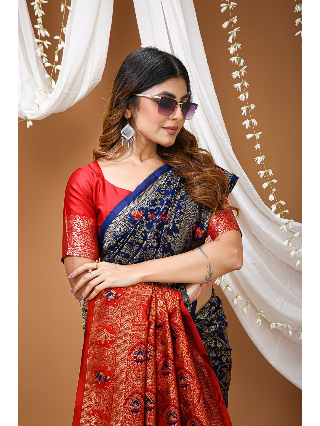 Peachmode Navy Blue Heritage Jacquard Buta Soft Lichi Silk Saree - Image 5