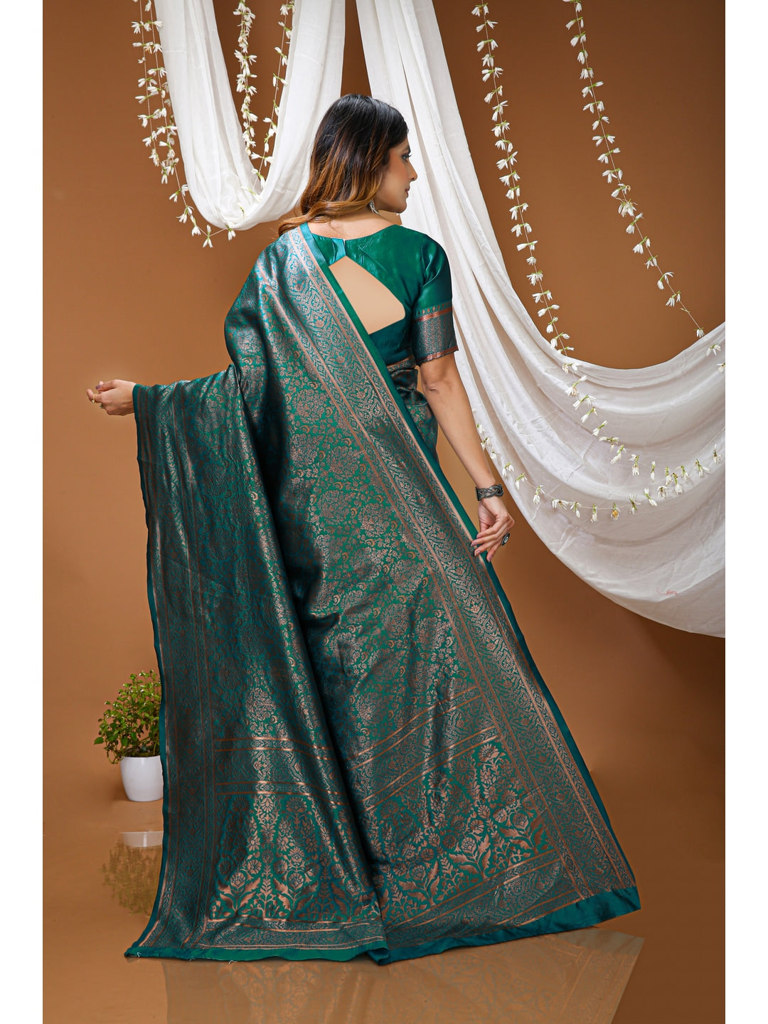 Peachmode Rama Blue Jacquard Woven Soft Lichi Silk Kanchipuram Saree - Image 3