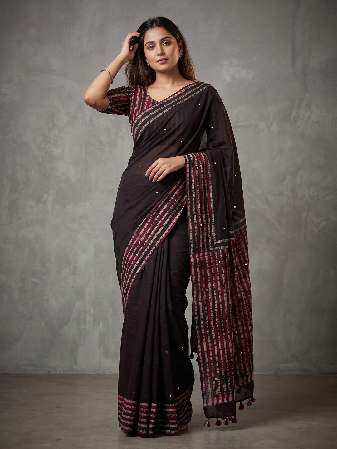 Peachmode Black Mul Cotton Mirror Work Saree - Image 1