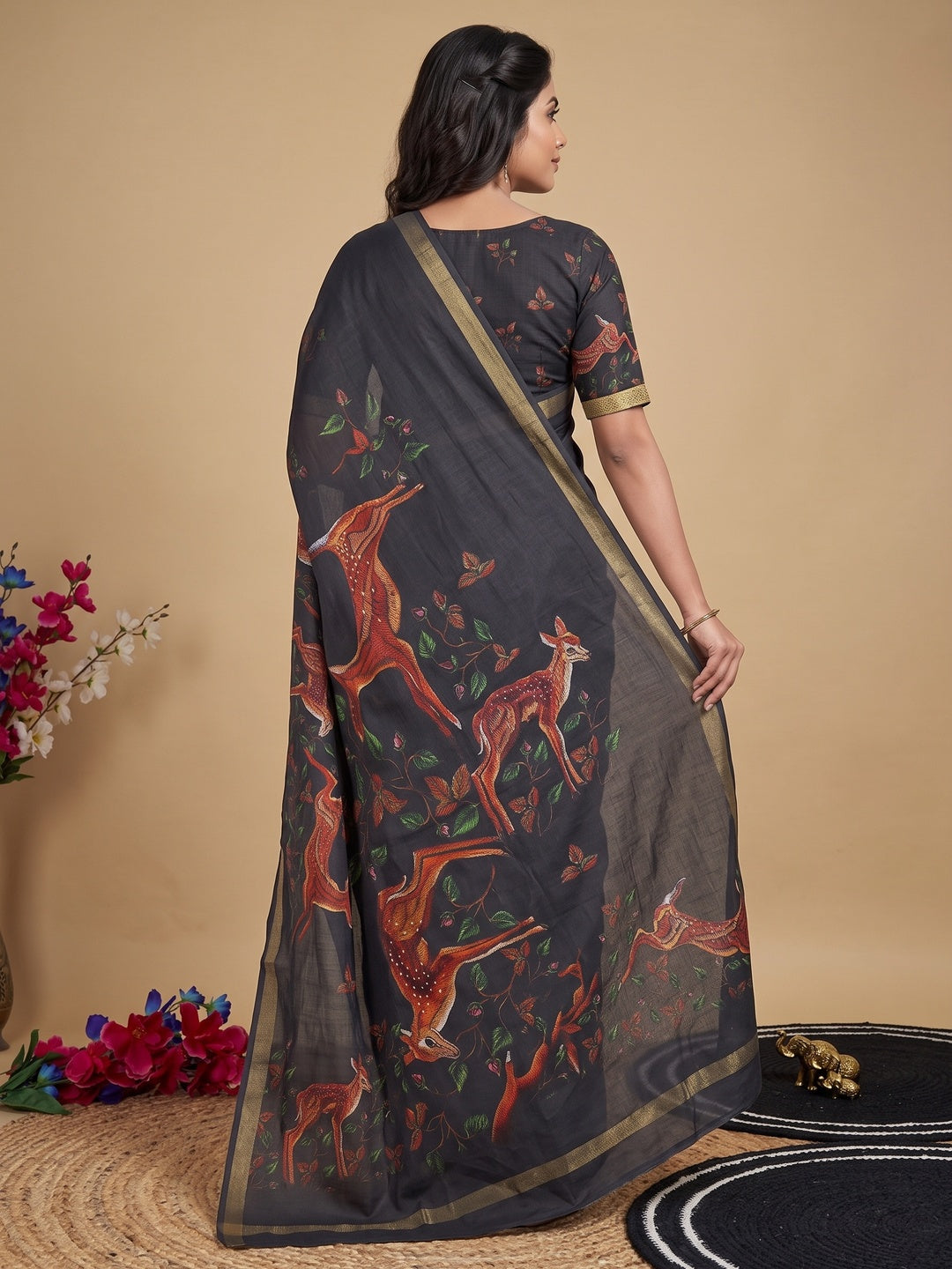 Peachmode Black Digital Printed Mul Cotton Saree - Image 5