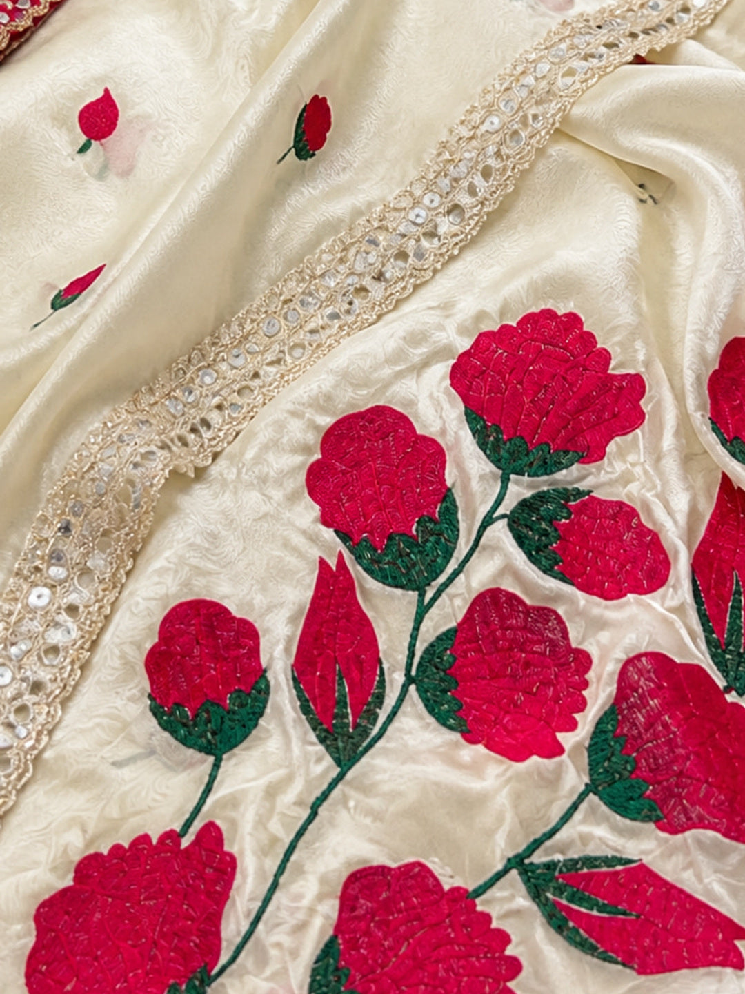 Elegant Cream & Red Floral Rangoli Saree with Mirror Work Border - Image 2
