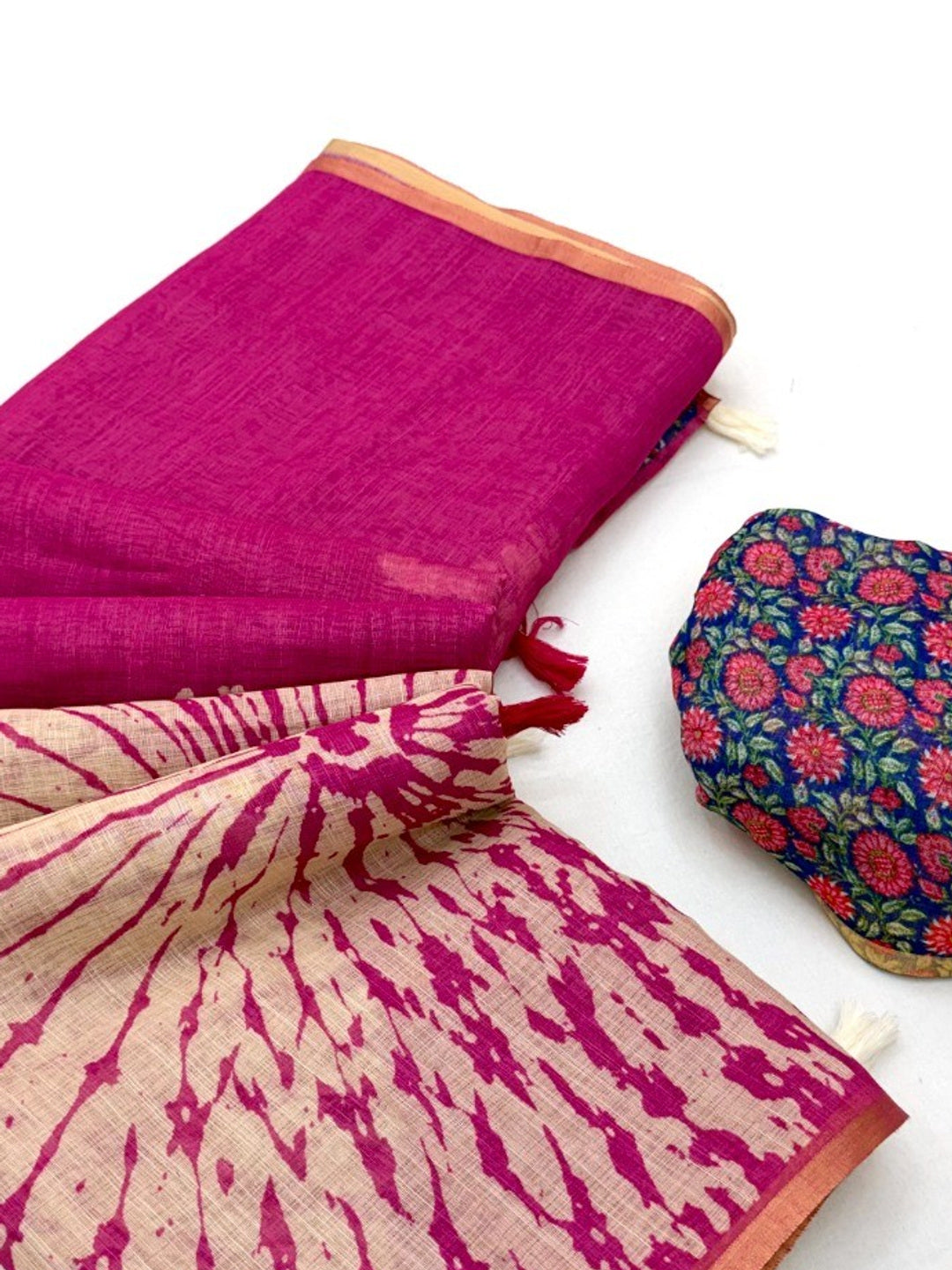 Magenta Linen Saree with White Abstract Design Lightweight Comfortable Outfit - Image 2