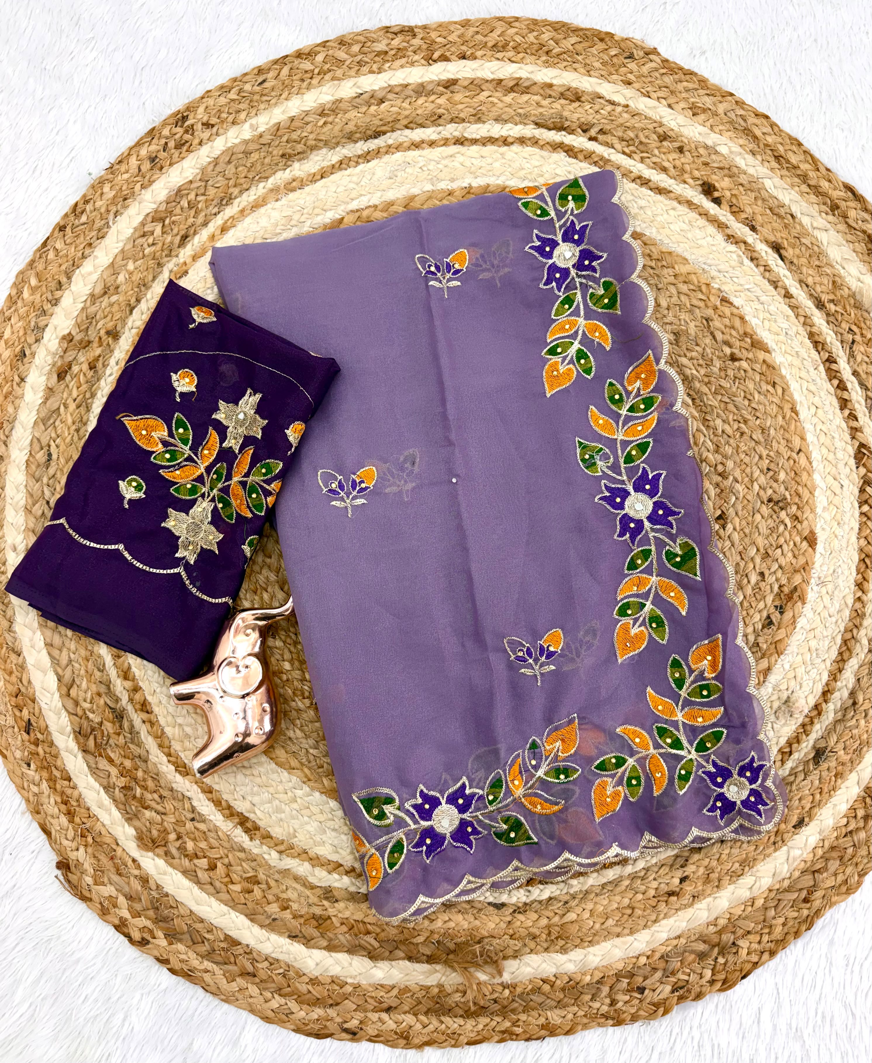 Peachmode Lavender Embroidered Shining Georgette Saree - Image 3
