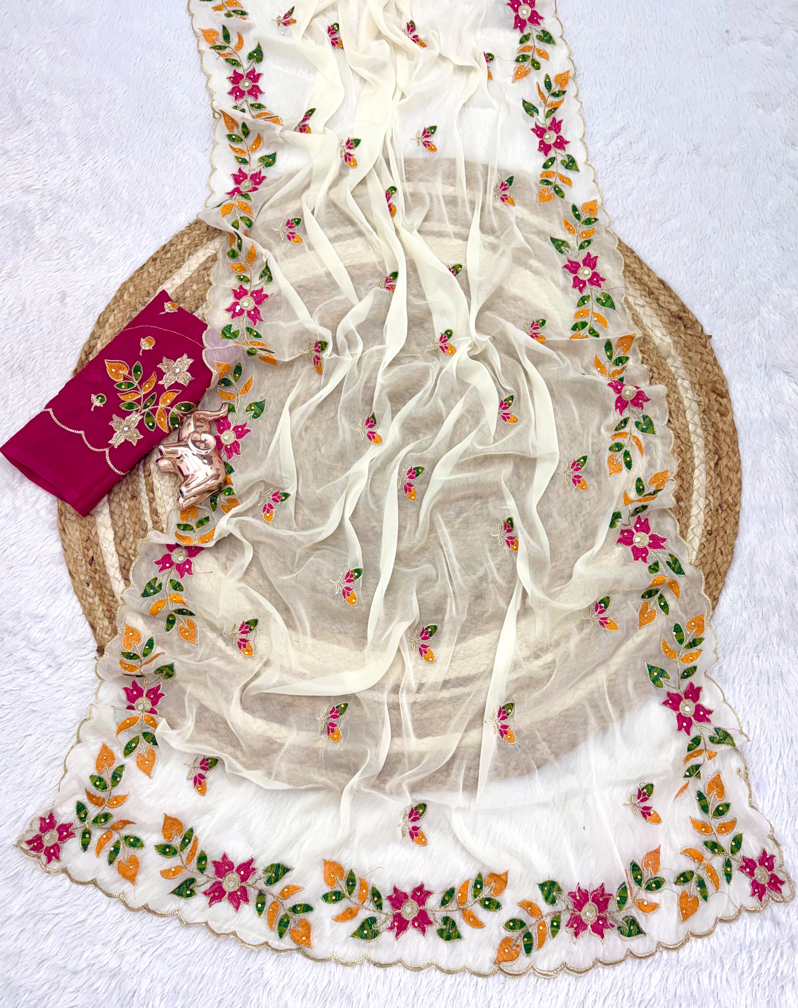 Peachmode Off White Embroidered Shining Georgette Saree - Image 4