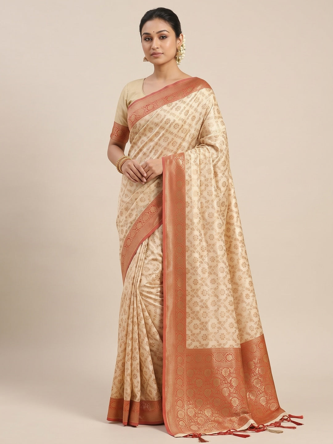 Luxurious Cream Banarasi Silk Saree With Floral Zari Weaving & Tassels Pallu - Image 3