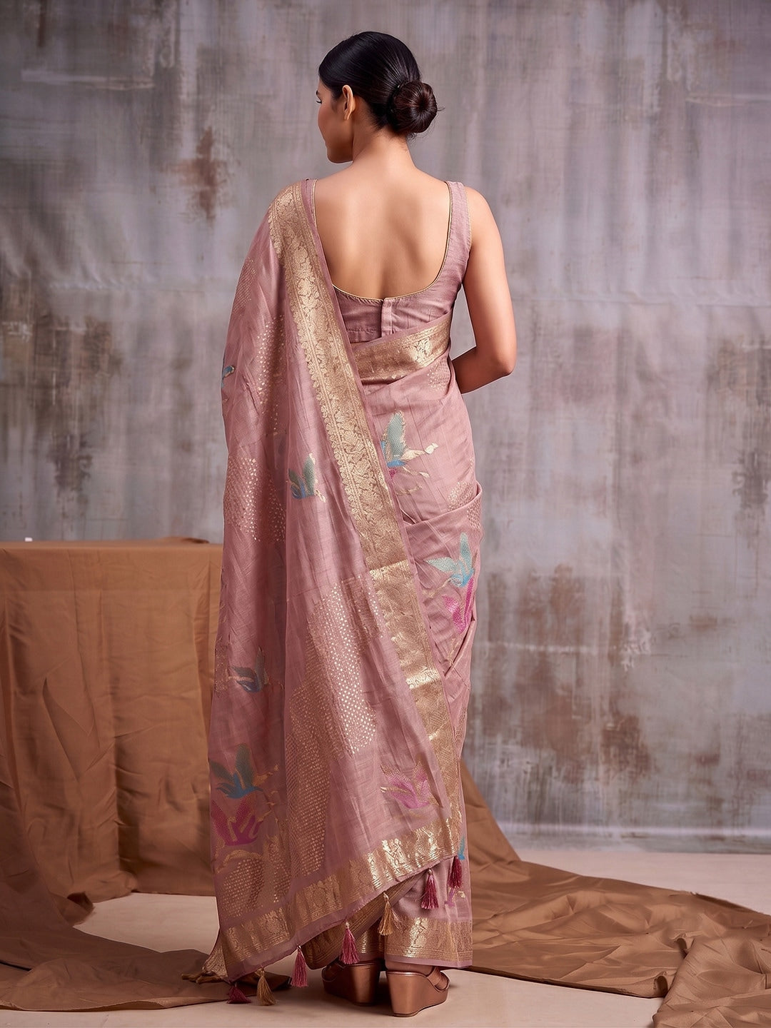 Peachmode Pink Linen Cotton Woven Saree - Image 2