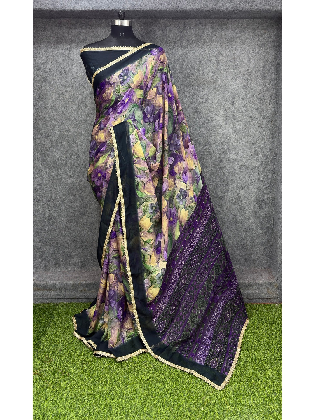 Peachmode Purple Floral Printed Georgette Saree - Image 3