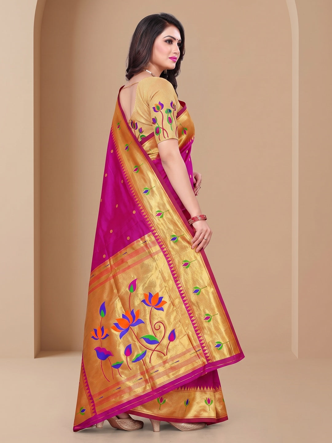 Peachmode Magenta Pure Silk Lotus Woven Saree - Image 4