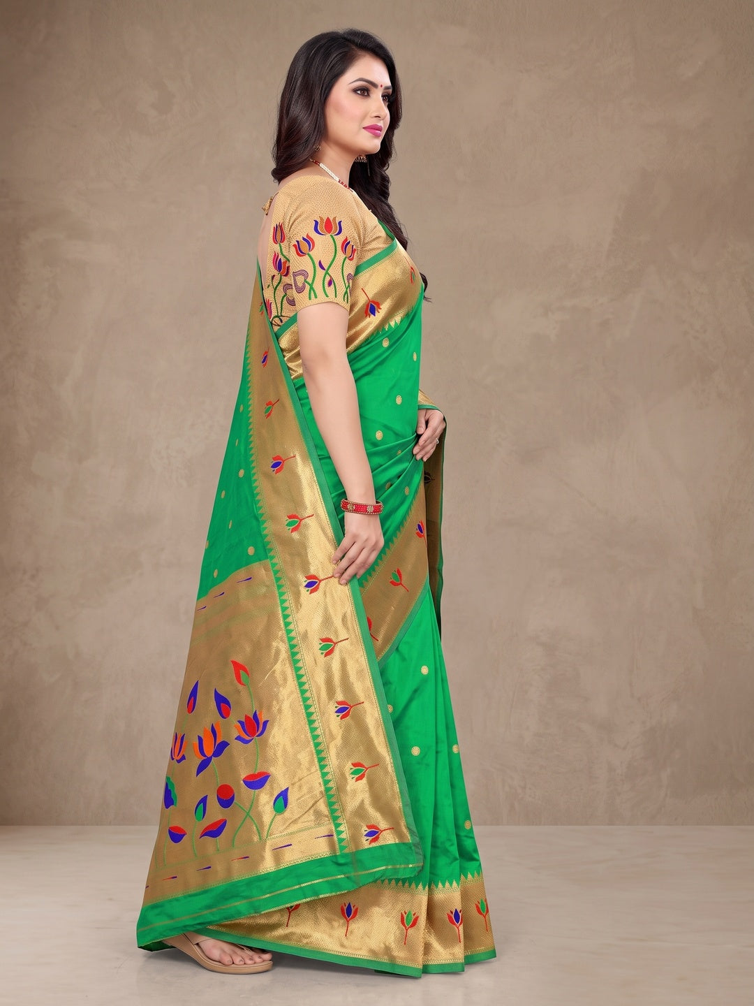 Peachmode Green Pure Silk Lotus Woven Saree - Image 4