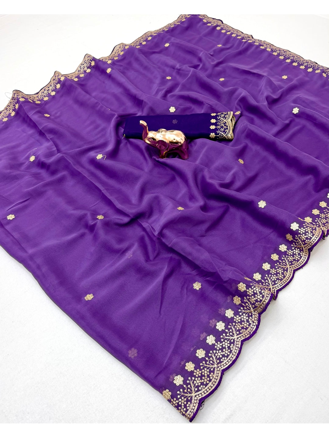 Peachmode Purple Floral Embroidered Georgette Saree - Image 4