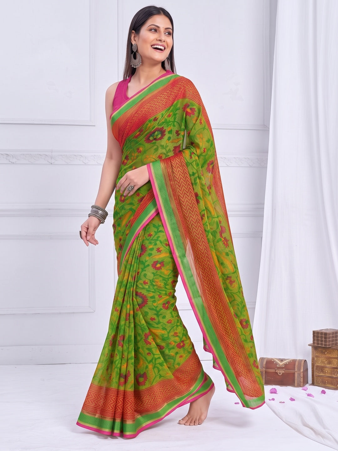 Green Floral Printed Chiffon Saree - Image 5
