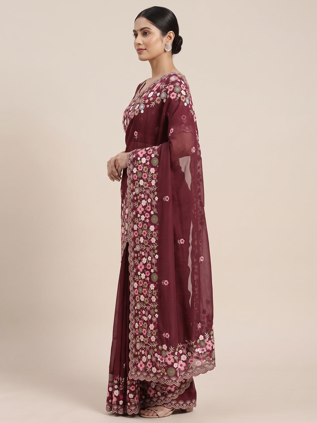 Graceful Maroon Georgette Saree Featuring Exquisite Floral Thread Embroidery Work - Image 3