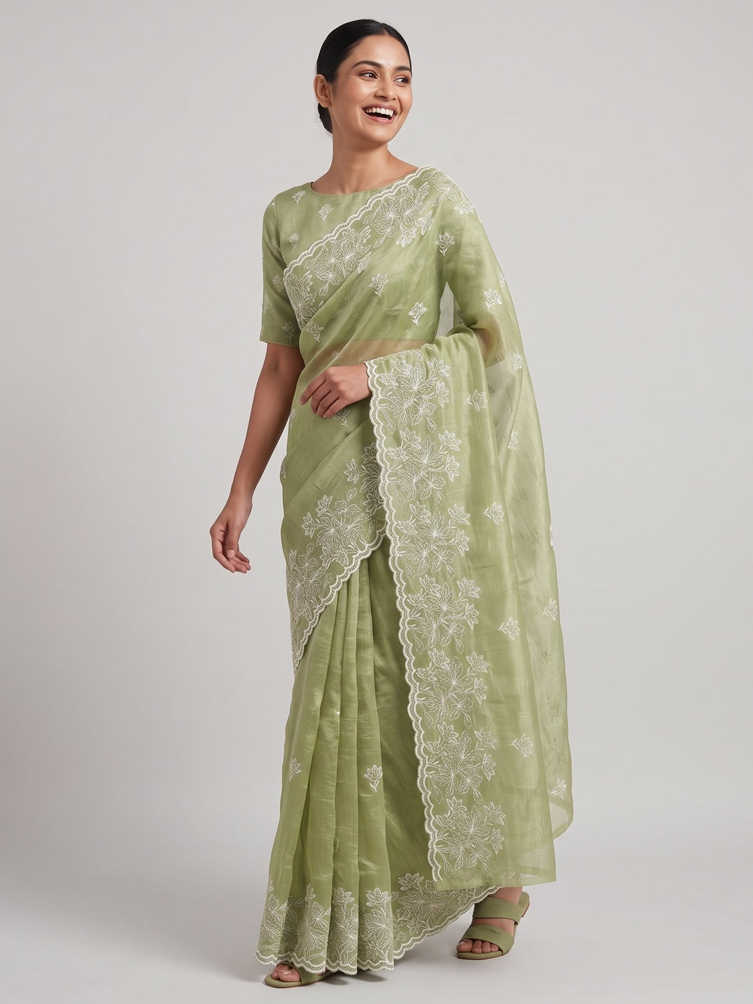 Timeless Green Floral Organza Saree with Embroidery for Parties - Image 4