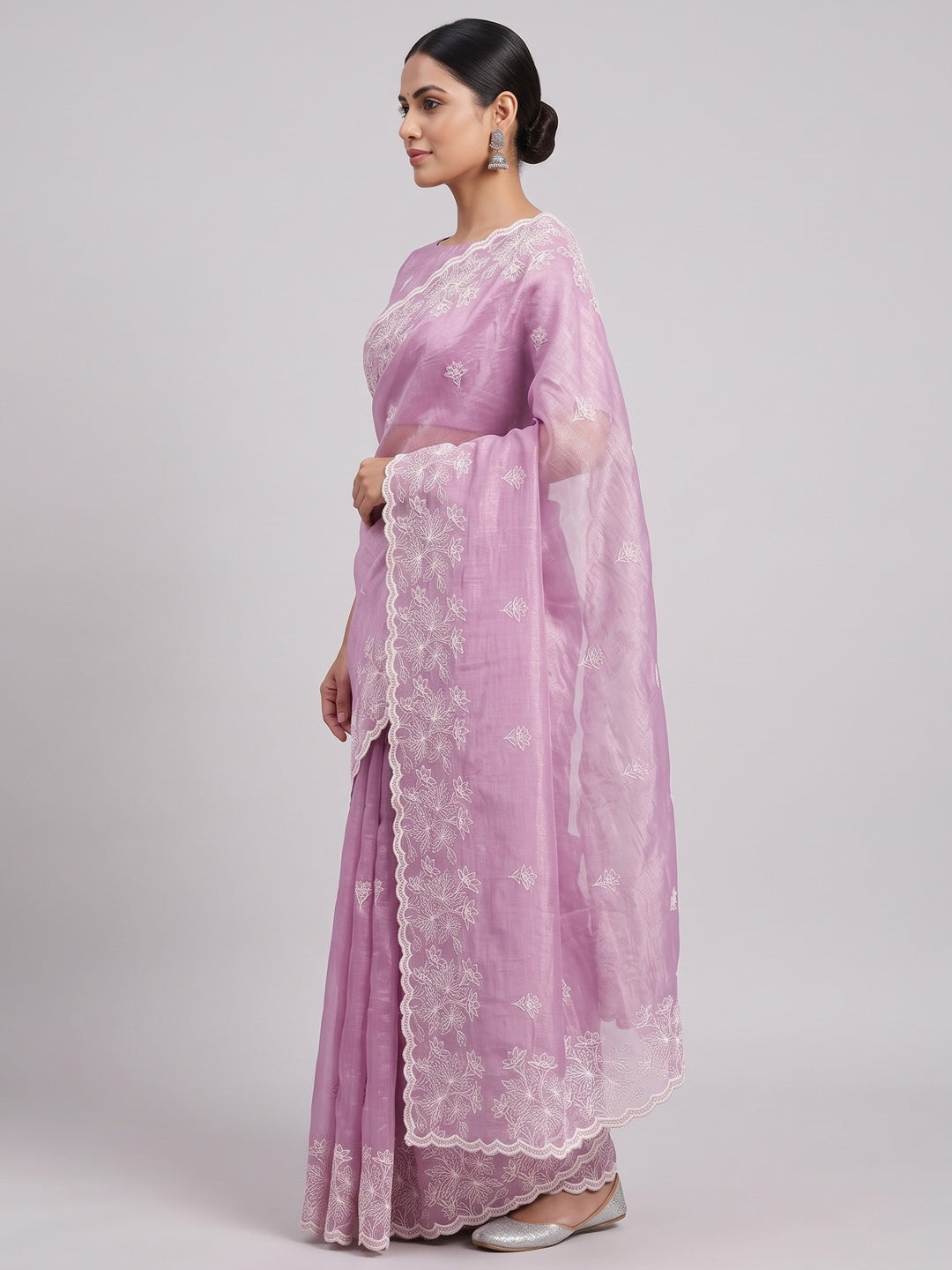 Timeless Pink Floral Organza Saree with Embroidery for Parties - Image 3