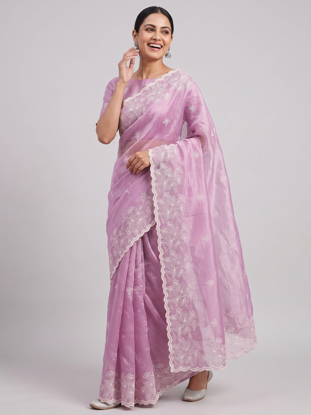 Timeless Pink Floral Organza Saree with Embroidery for Parties - Image 4