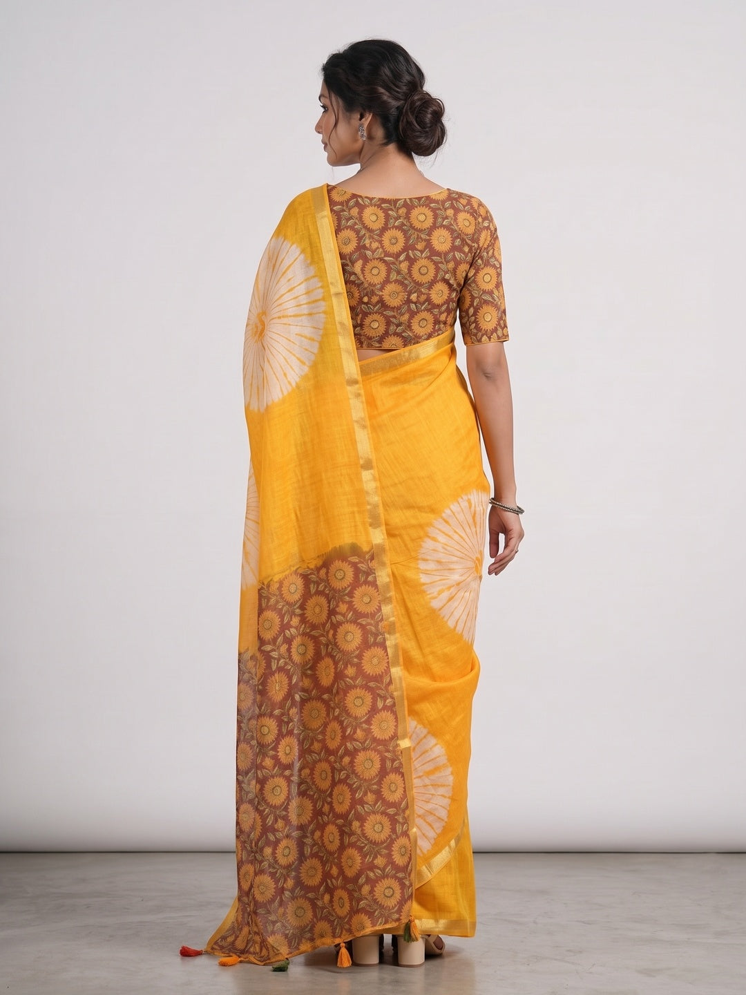 Yellow Linen Saree with White Abstract Design Lightweight Comfortable Outfit - Image 2